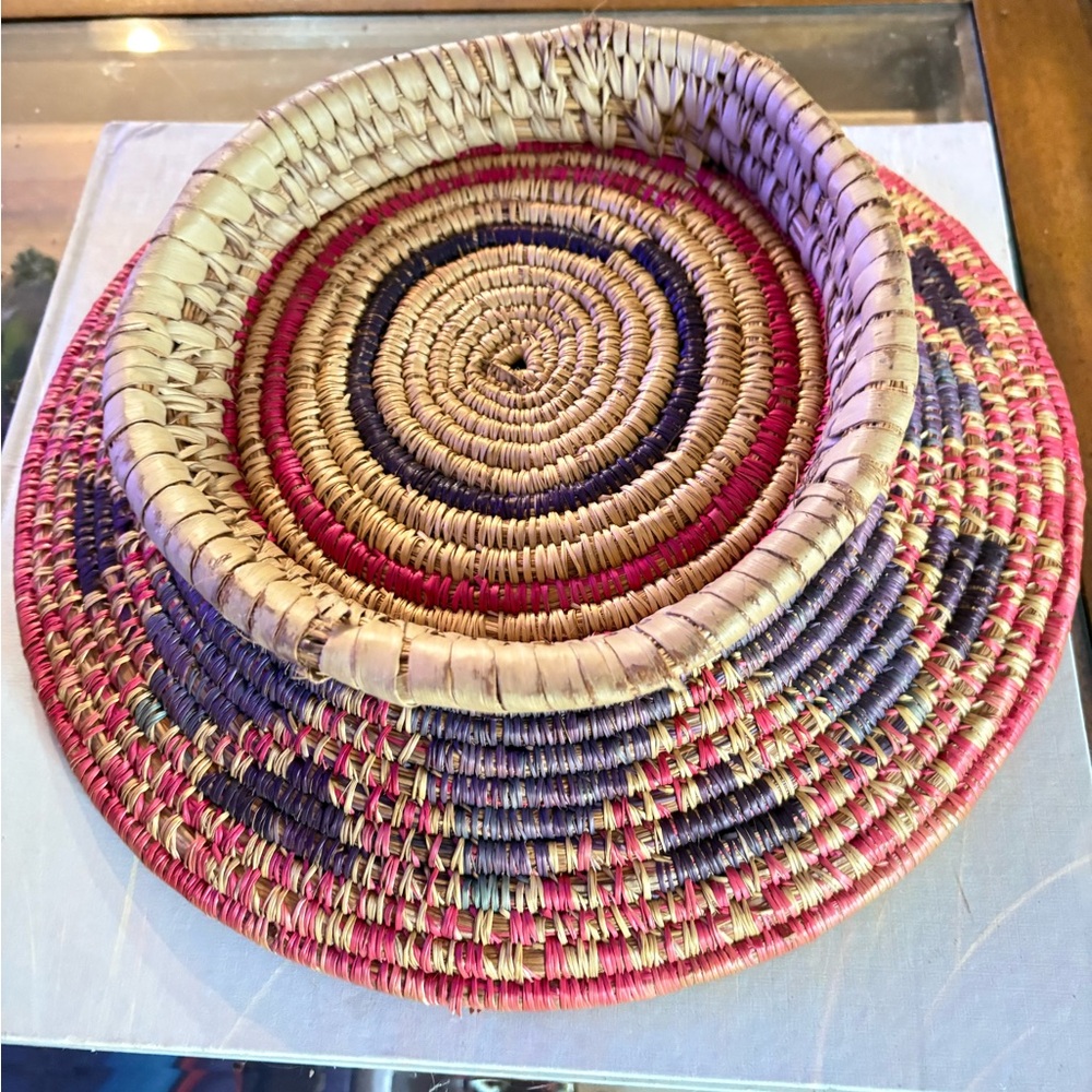 Hand-woven basket/#NativeAmerican coiled Navaho.12 in round|4 in height#decor - Picture 4 of 6